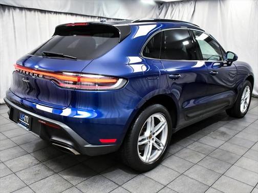 2022 Porsche Macan Base