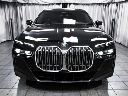 2024 BMW 740 i xDrive