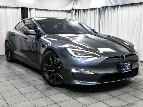 2023 Tesla Model S Plaid