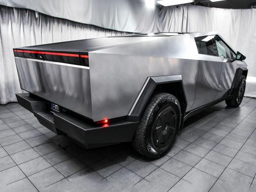 2025 Tesla Cybertruck AWD