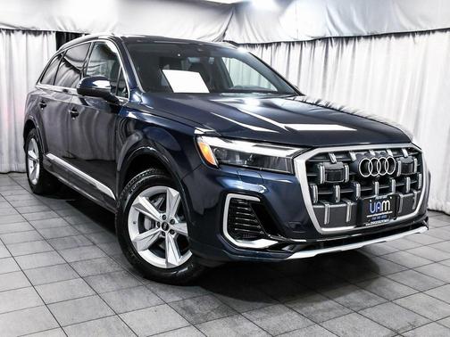 2025 Audi Q7 55 Premium