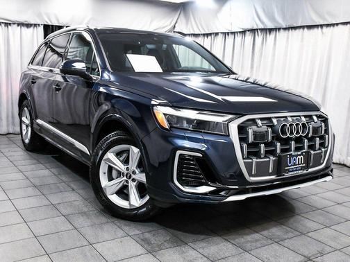 2025 Audi Q7 55 Premium