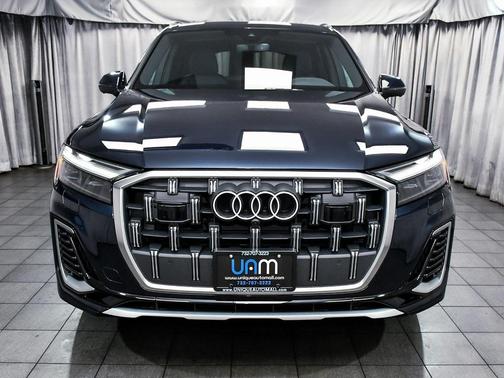 2025 Audi Q7 55 Premium