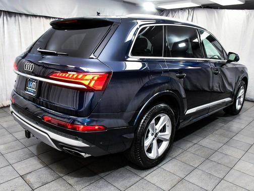 2025 Audi Q7 55 Premium