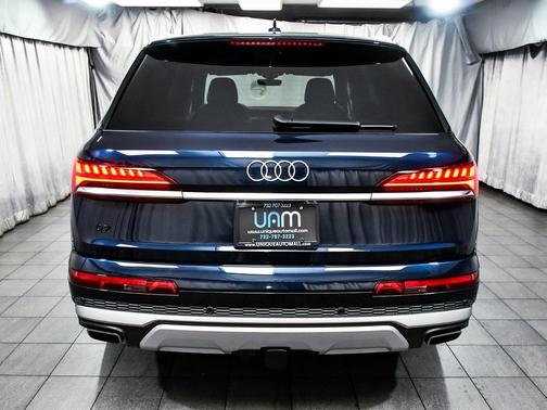 2025 Audi Q7 55 Premium