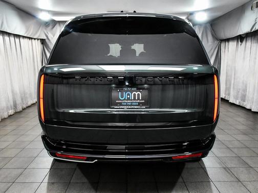 2025 Land Rover Range Rover P550e SE SWB