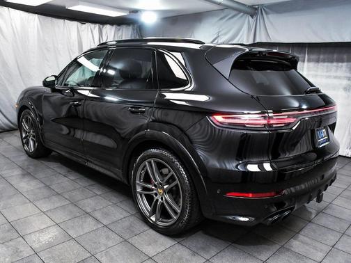 2022 Porsche Cayenne GTS