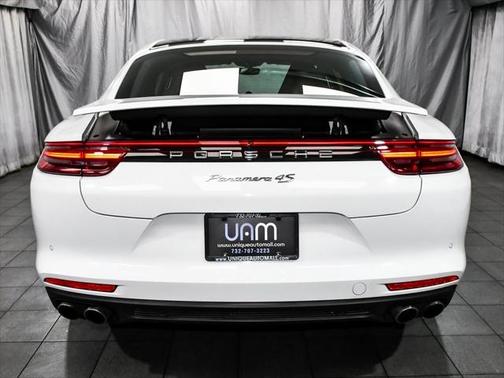 2020 Porsche Panamera 4S