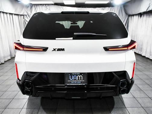 2023 BMW XM Base