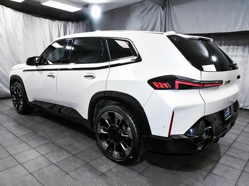 2023 BMW XM Base