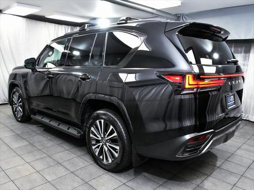 2022 Lexus LX 600 Premium