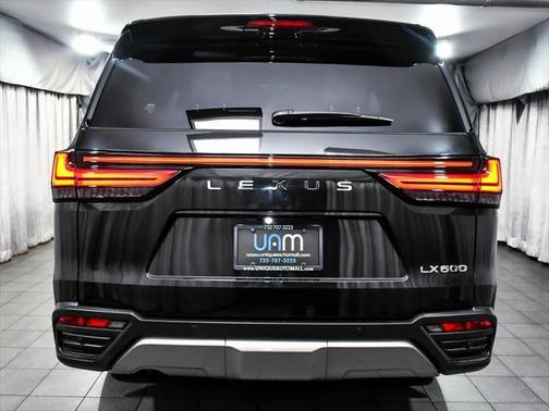 2022 Lexus LX 600 Premium