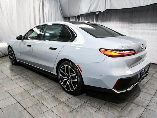 2024 BMW 740 i xDrive