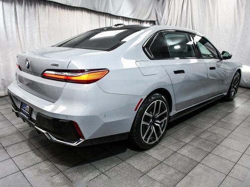 2024 BMW 740 i xDrive