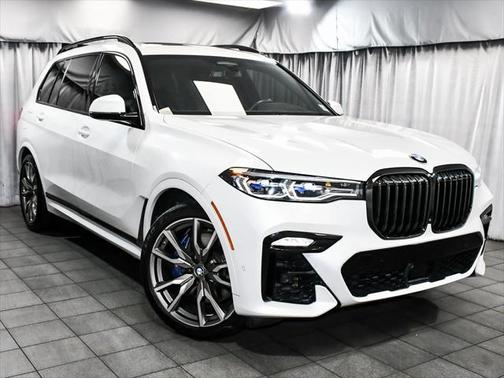 2022 BMW X7 M50i