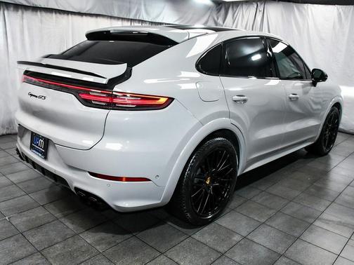 2022 Porsche Cayenne Cayenne GTS