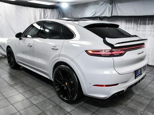 2022 Porsche Cayenne Cayenne GTS
