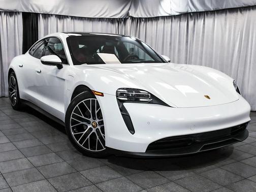 2022 Porsche Taycan Base