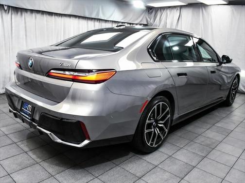 2024 BMW 740 i xDrive