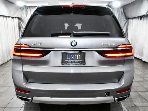 2025 BMW X7 xDrive40i