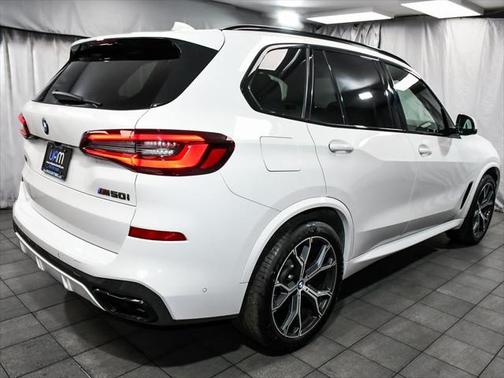 2022 BMW X5 M50i