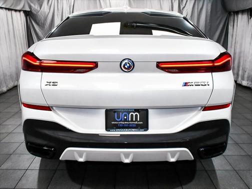 2023 BMW X6 M50i