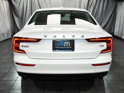 2020 Volvo S60 T5 Momentum