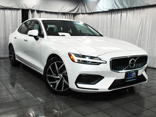 2020 Volvo S60 T5 Momentum
