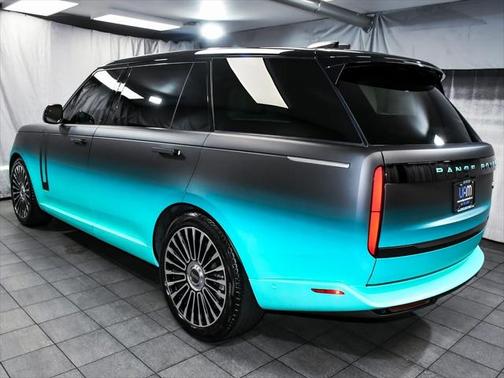 2023 Land Rover Range Rover P400 SE LWB 7 Seat