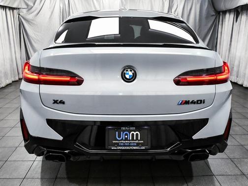 2024 BMW X4 M40i