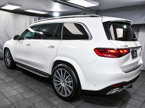 2025 Mercedes-Benz GLS 580 4MATIC