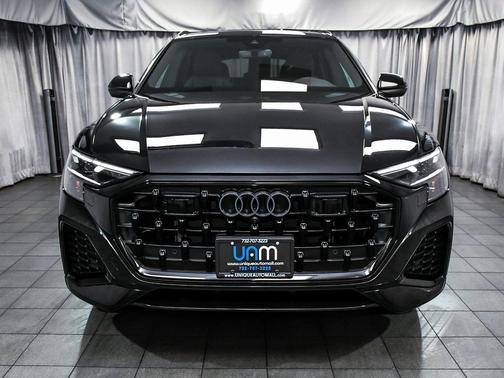 2025 Audi Q8 55 Premium