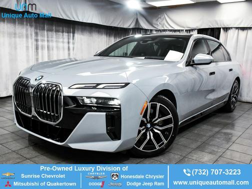 Brooklyn Grey Metallic 2025 BMW 740 i