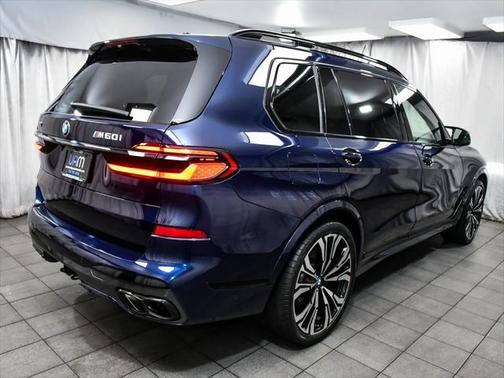 2024 BMW X7 M60i