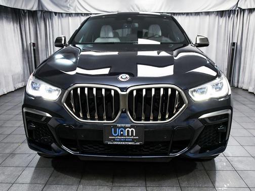 2023 BMW X6 M50i