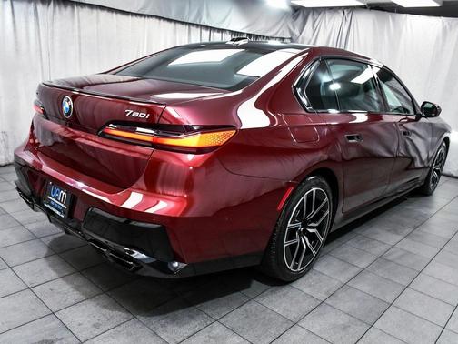 2023 BMW 760 i xDrive