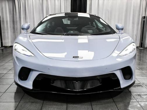 2022 McLaren GT Base