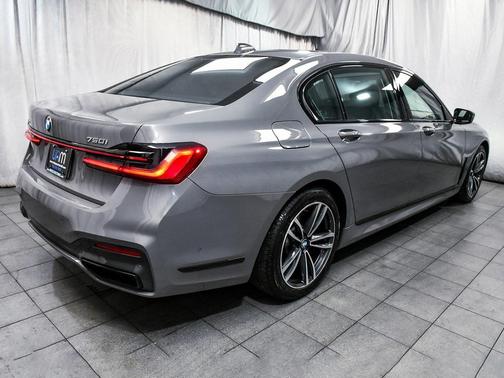 2022 BMW 750 i xDrive