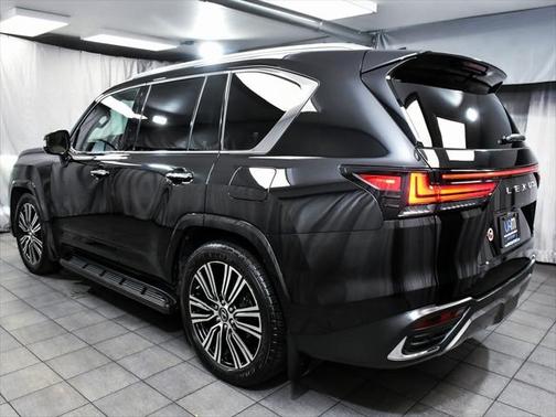 2022 Lexus LX 600 Luxury