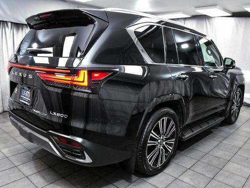 2022 Lexus LX 600 Luxury