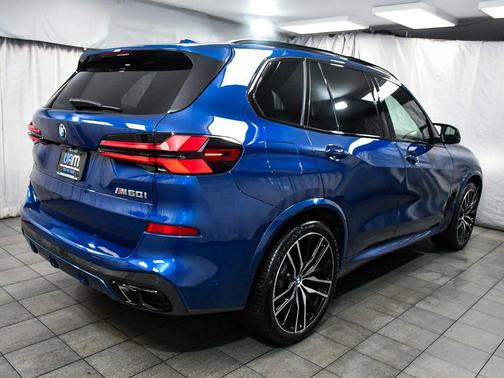 Alpine White 2024 BMW X5 M60i