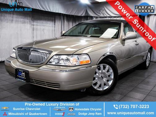 2006 Lincoln Town Car Signature Limited