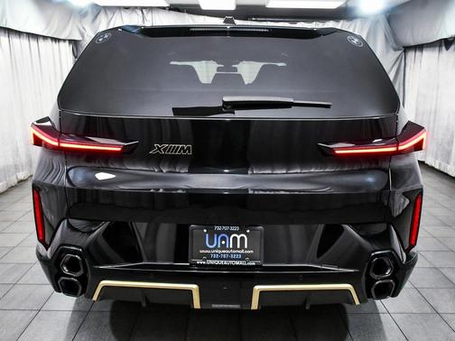 2024 BMW XM Base