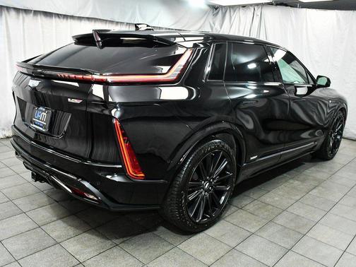 2026 Cadillac LYRIQ V Premium