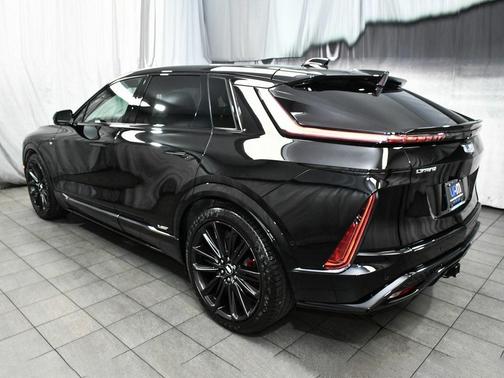 2026 Cadillac LYRIQ V Premium