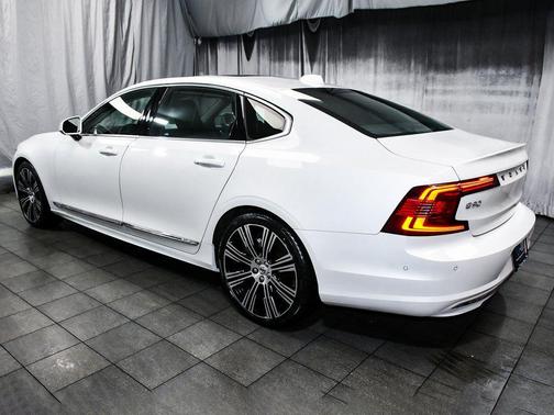 2023 Volvo S90 B6 Ultimate