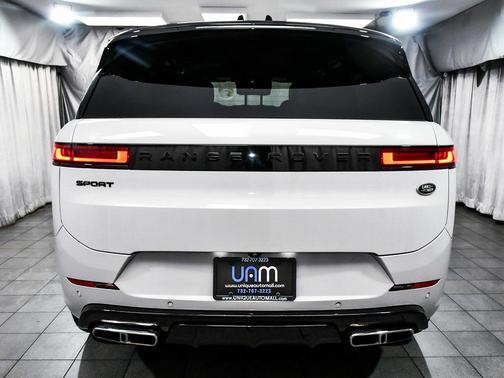2023 Land Rover Range Rover Sport SE