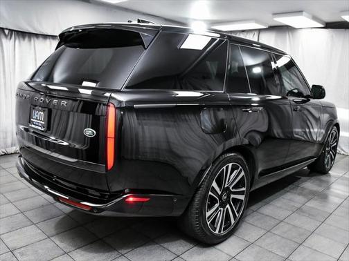 2023 Land Rover Range Rover P530 SE SWB