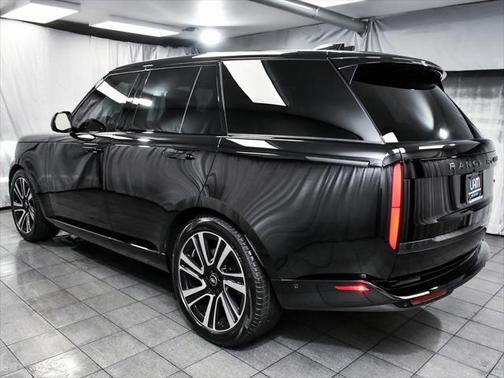 2023 Land Rover Range Rover P530 SE SWB