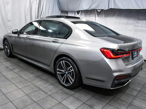 Donington Gray Metallic 2021 BMW 750 i xDrive